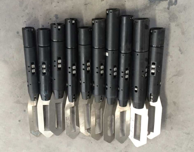 középső oszlophüvely címkéző gépek.jpg