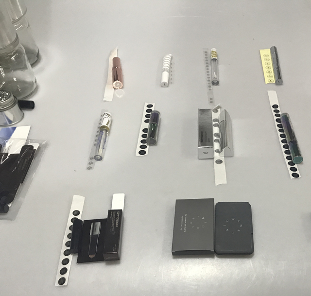 címkék és rúzskozmetikai termékek.jpg