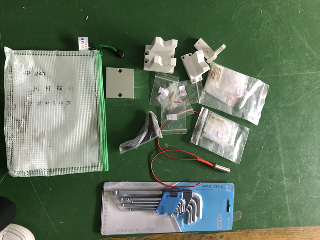 alkatrészek rúzs alsó címkézéséhez.jpg