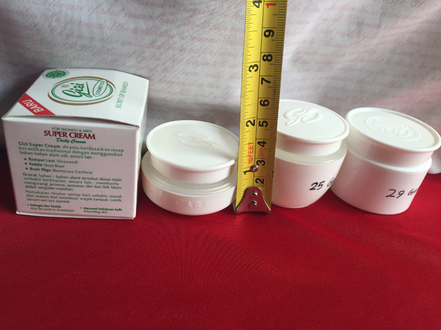 üvegek kupakoló berendezése.jpg