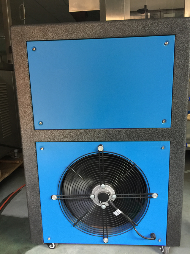 auxilliary equipment for filling sealing machines hűtő csövek feltöltéséhez tömítőgépryu.jpg