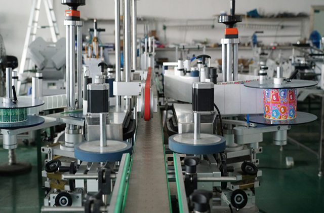 kétoldalas címkéző gépek.jpg