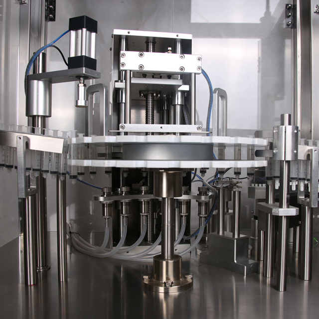 fecskendőtöltés kupak.jpg