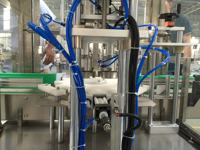 HÁTSÓ OLDAL a vákuumzáró gépek törzséhez.jpg