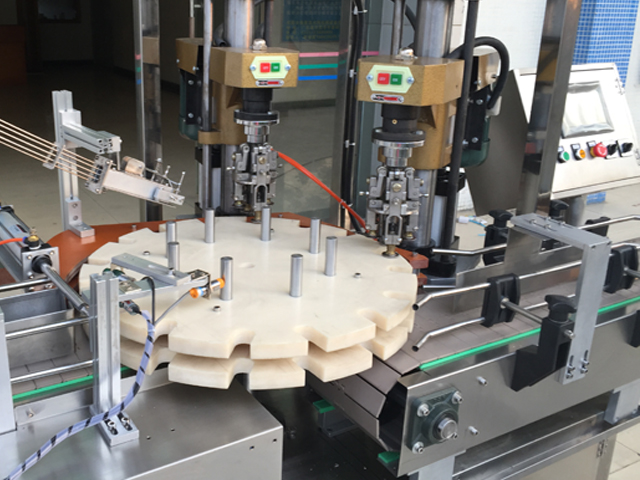 capping head kétfejű csavaros kupak.jpg