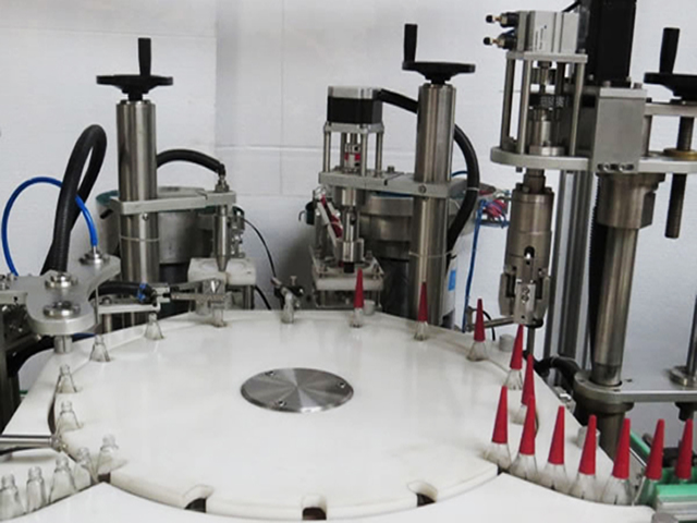 körömlakk feltöltés rotációs kupakolás.jpg