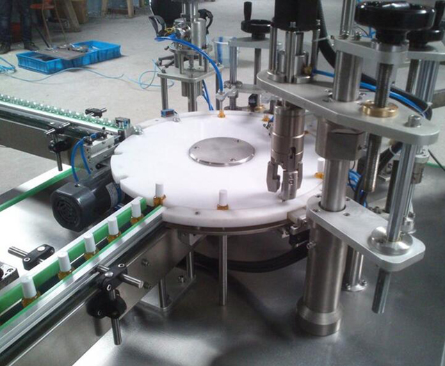 töltőfúvóka kupakolása.jpg