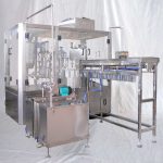 Automatikus kifolyós állózsákok Szójababtejlé-töltő kupakoló gép