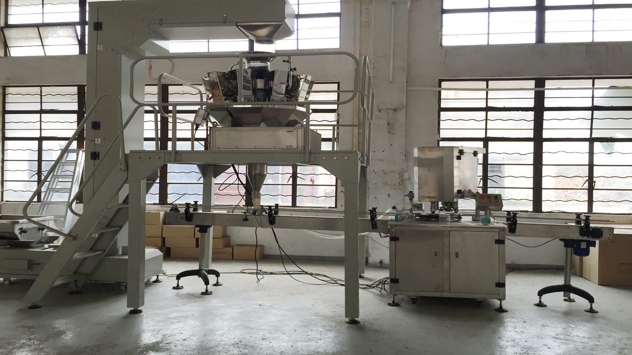 doboztöltő zárógépek.jpg