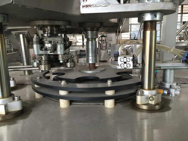 kannák automatikus lezáró rész.jpg