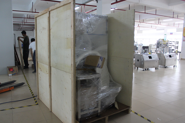 fa tokos csomagolás vízszintes címkézéshez (1).JPG