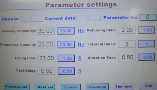 automated capping machine with touch screen controlling system érintőképernyő-lezáró gép.jpg