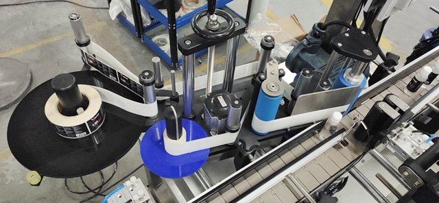 címkéző matrica gép.JPG