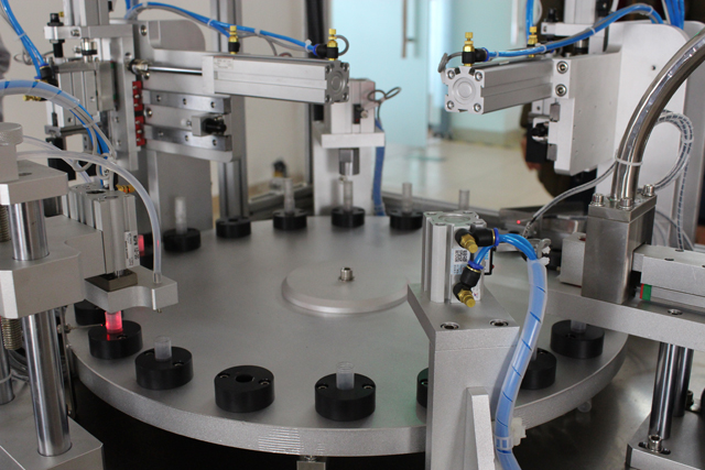 kitöltő présgép automata.jpg