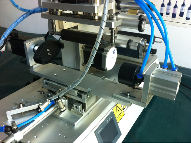 címkéző gépek címkézőfej .jpg