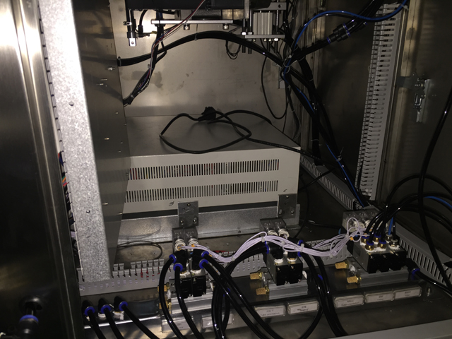 elektromos dobozok tömítőberendezés-csövek töltéséhez.jpg