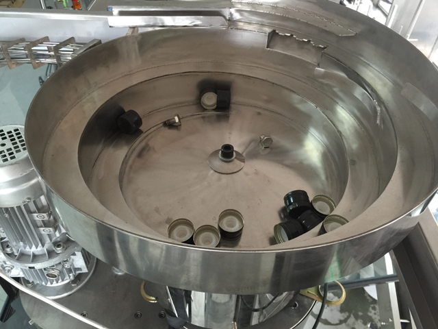 sapkák vibrátor etetőrendszer.jpg