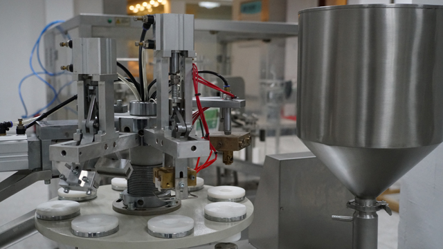 csőtöltő tömítő műanyag.jpg