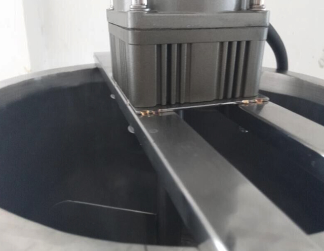 keverő rész (1).jpg