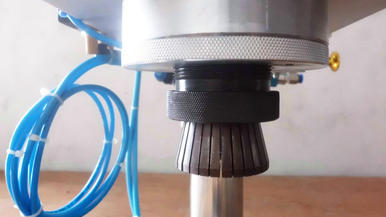 crimping head from pneumatic capping machines krimpelő fejek.jpg