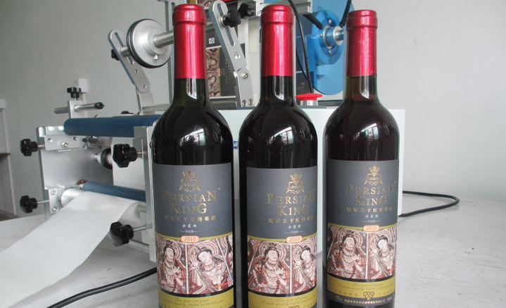 semi automatic labeling machine címkéző berendezés.jpg