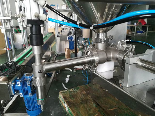 töltőfúvókák alkatrész töltőgépekhez.jpg