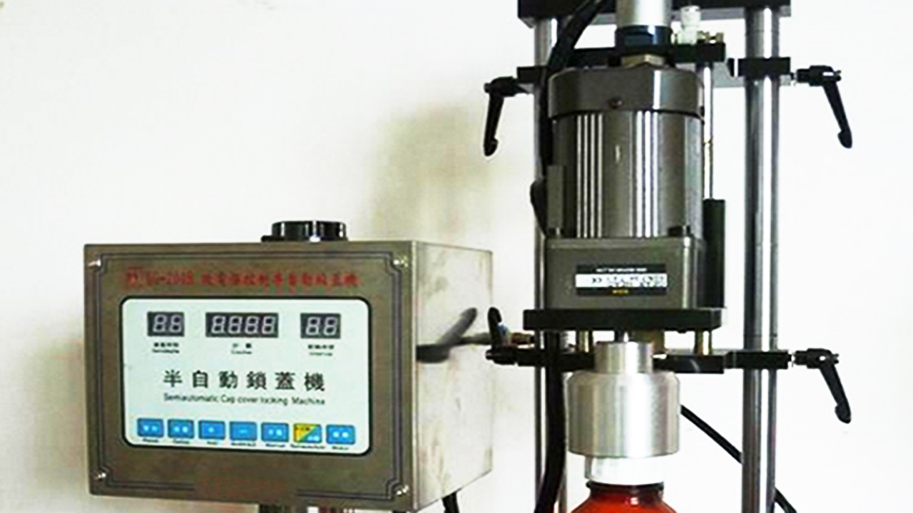 préssapkázó berendezés.jpg