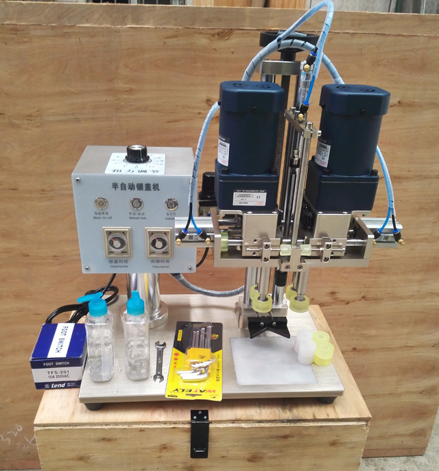 csavaros kupakoló gép.jpg