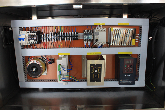 töltőzáró gép konfigurációja