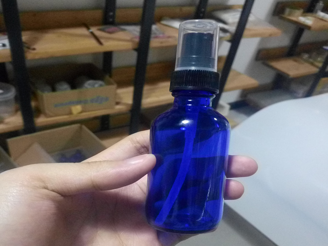 Illóolajos üvegek.jpg